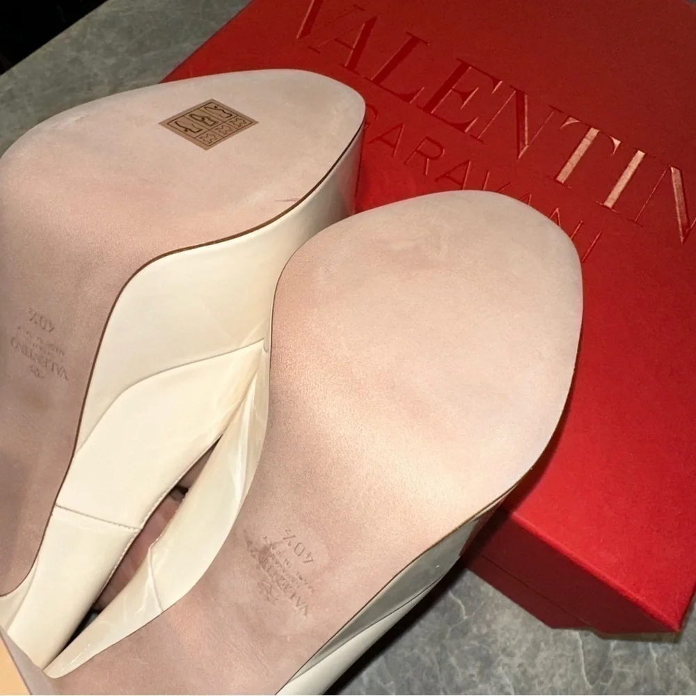 New Size 40.5 Valentino Garavani Tan Go Platform